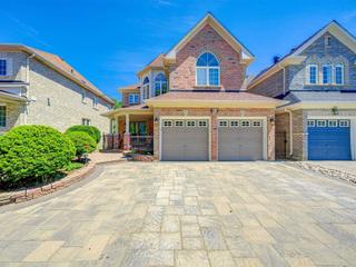 93 Castleglen Blvd
