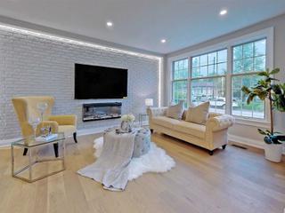 65 Collins Cres