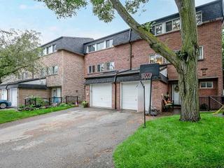 60 Poplar Cres