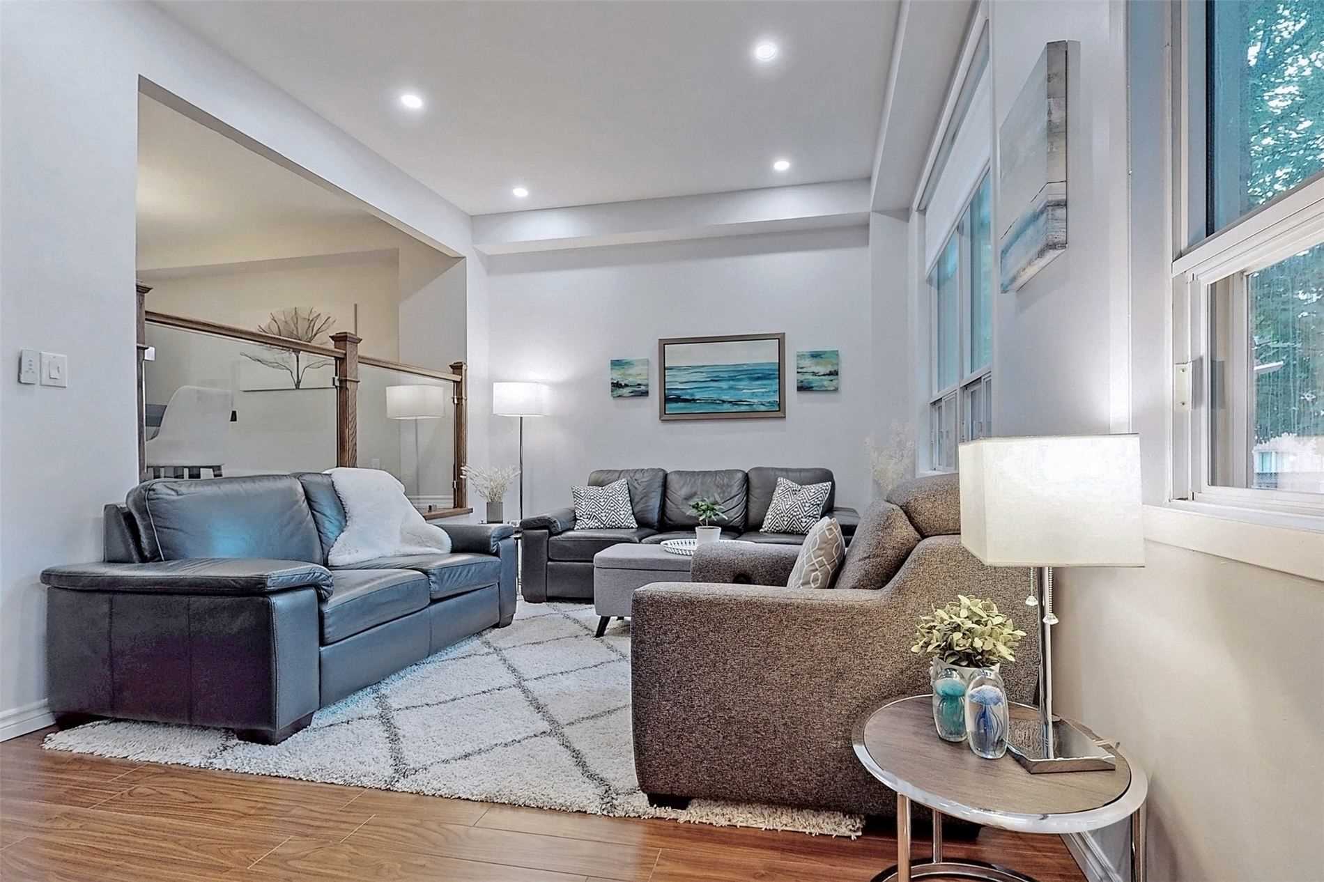 37 Poplar Cres, Aurora Sold, N5305250 Condos.ca