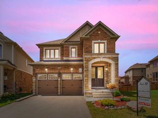 8 Atkinson Cres