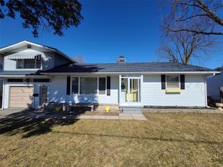 290 Beverley Dr