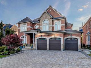 12 Summerbreeze Crt