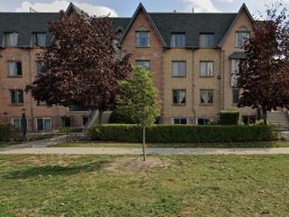 1016 - 75 Weldrick Rd E