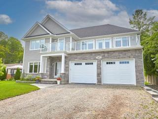 69 Lakeside Dr
