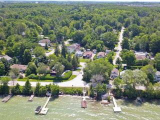 817 South Dr