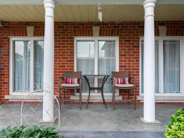 27 Cowles Crt