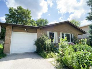 17 Moorcrest Dr
