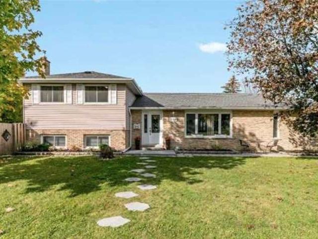 238 Hibiscus Crt