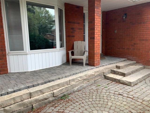 Main - 63 Ballard Cres