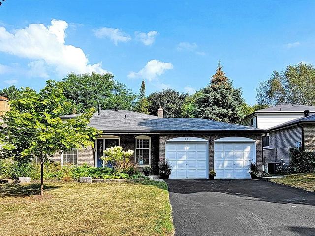 825 Three Seasons Dr