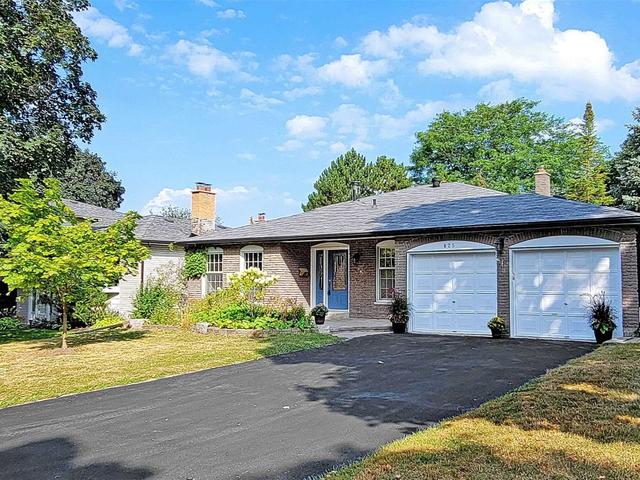 825 Three Seasons Dr