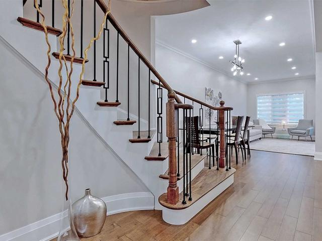 199 Kingsbridge Circ