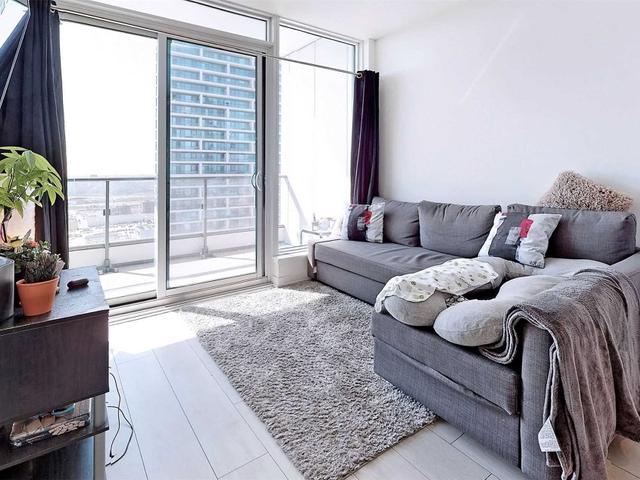 4305 - 898 Portage Pkwy