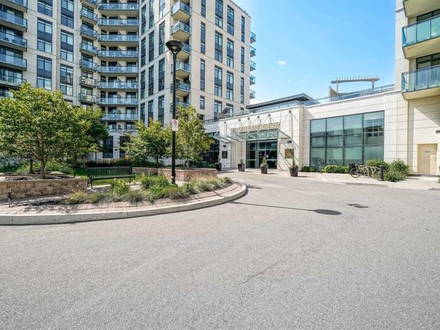 911 - 12 Woodstream Blvd