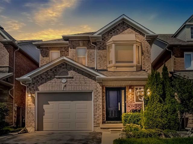 70 Beaverbrook Cres