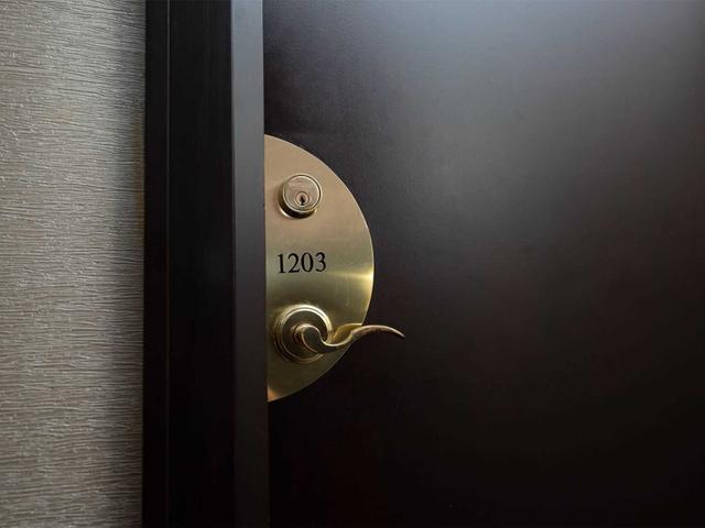 1203 - 100 Promenade Circ