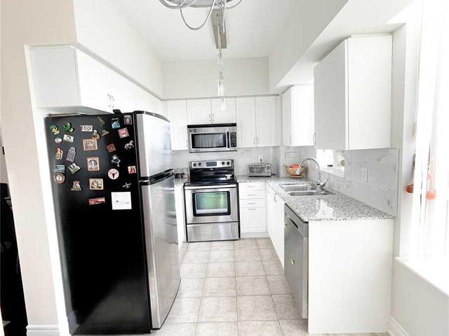 805 - 310 Red Maple Rd