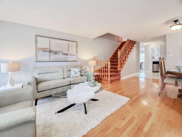 186 Fred Mclaren Blvd