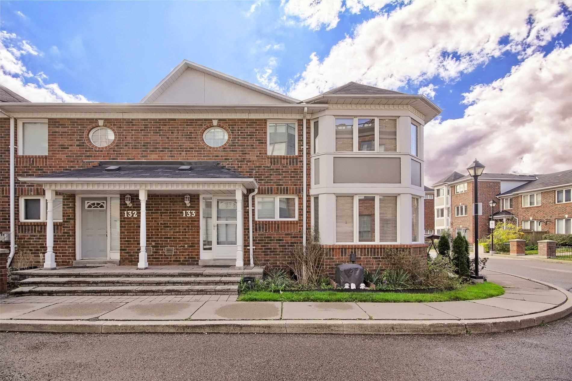 133 18 Clark Ave, Thornhill Sold, N5409793 Condos.ca