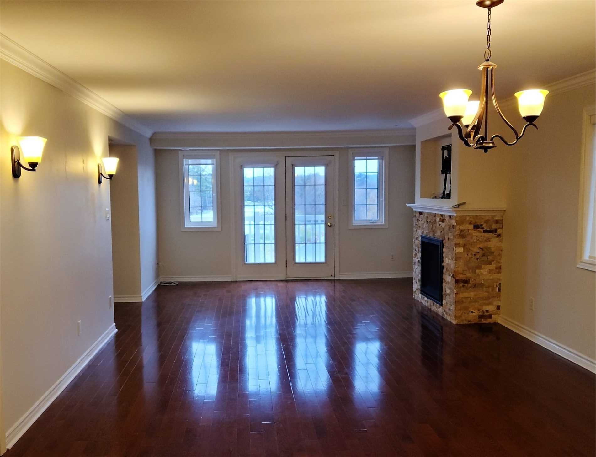 18 520 Silken Laumann Dr, Newmarket Leased, N5466945 Condos.ca