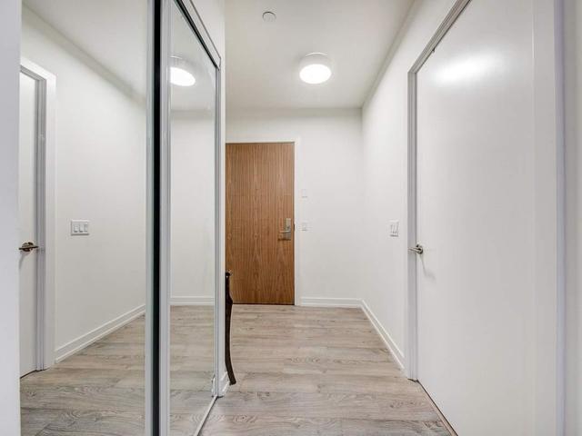 1206 - 1 Grandview Ave