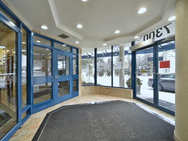 806 - 7300 Yonge St