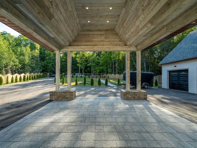 9411 Concession 2 Rd