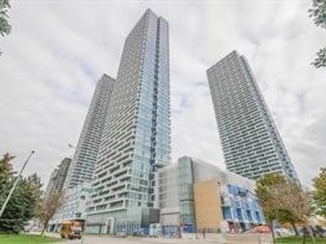 302 - 5 Buttermill Ave