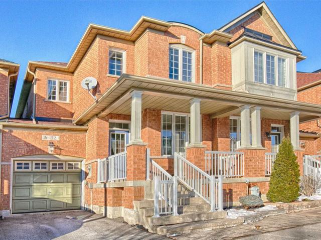 32 Pillar Rock Cres