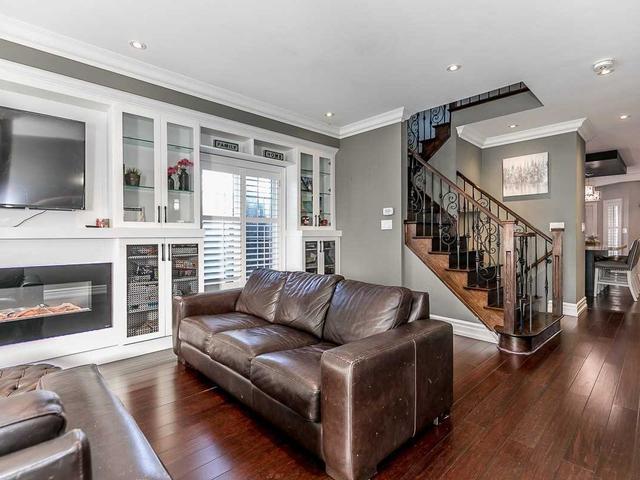 15 Saint Nicholas Cres