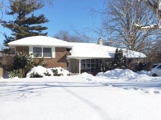 15 Banfield Ave