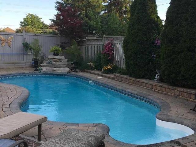71 Keegan Cres