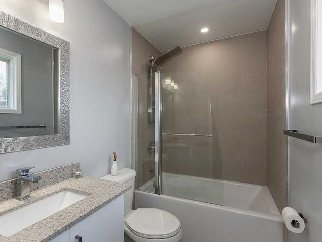 51 Metcalf Cres