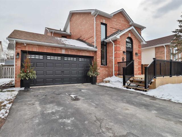 35 Kingsgate Cres