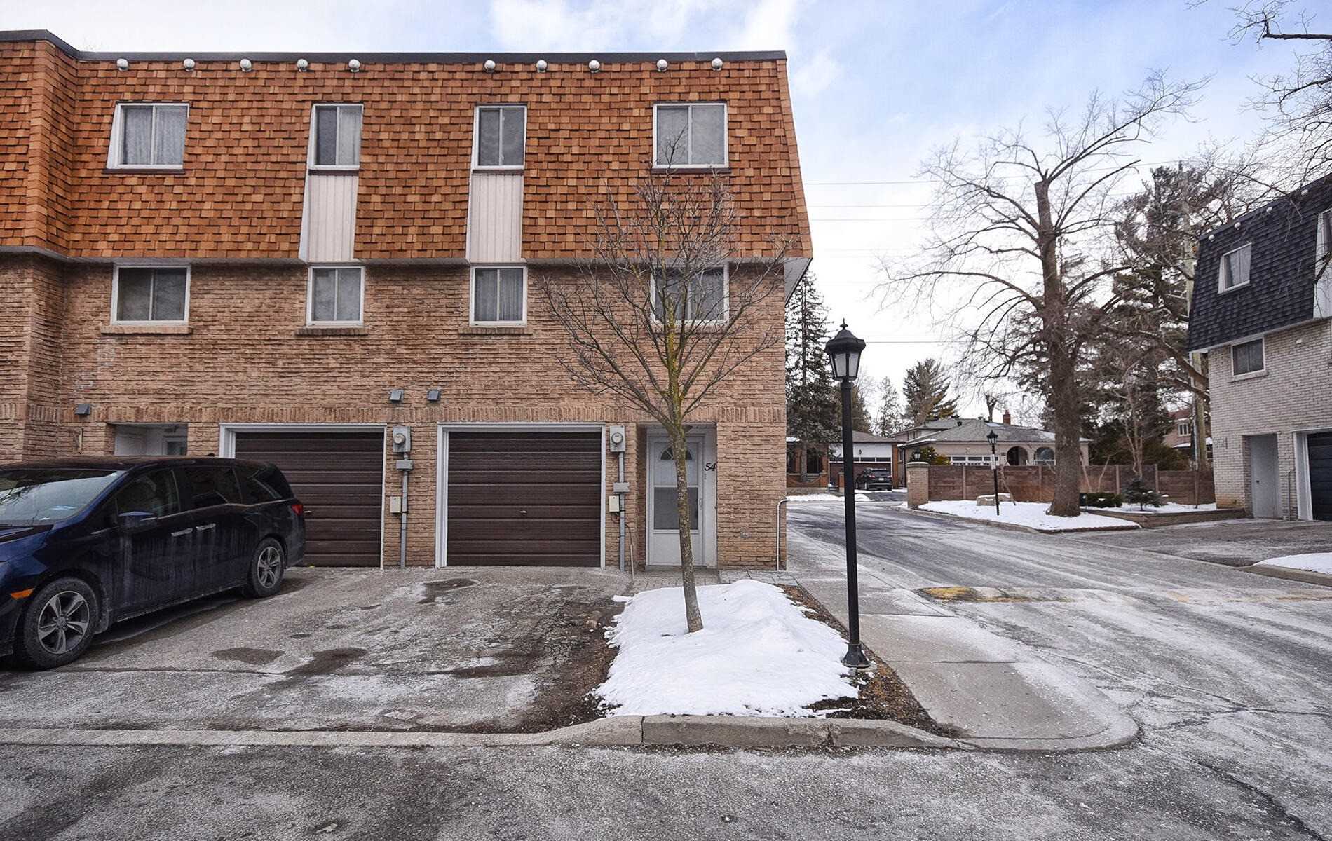 54 141 Clark Ave, Thornhill Terminated, N5534880 Condos.ca