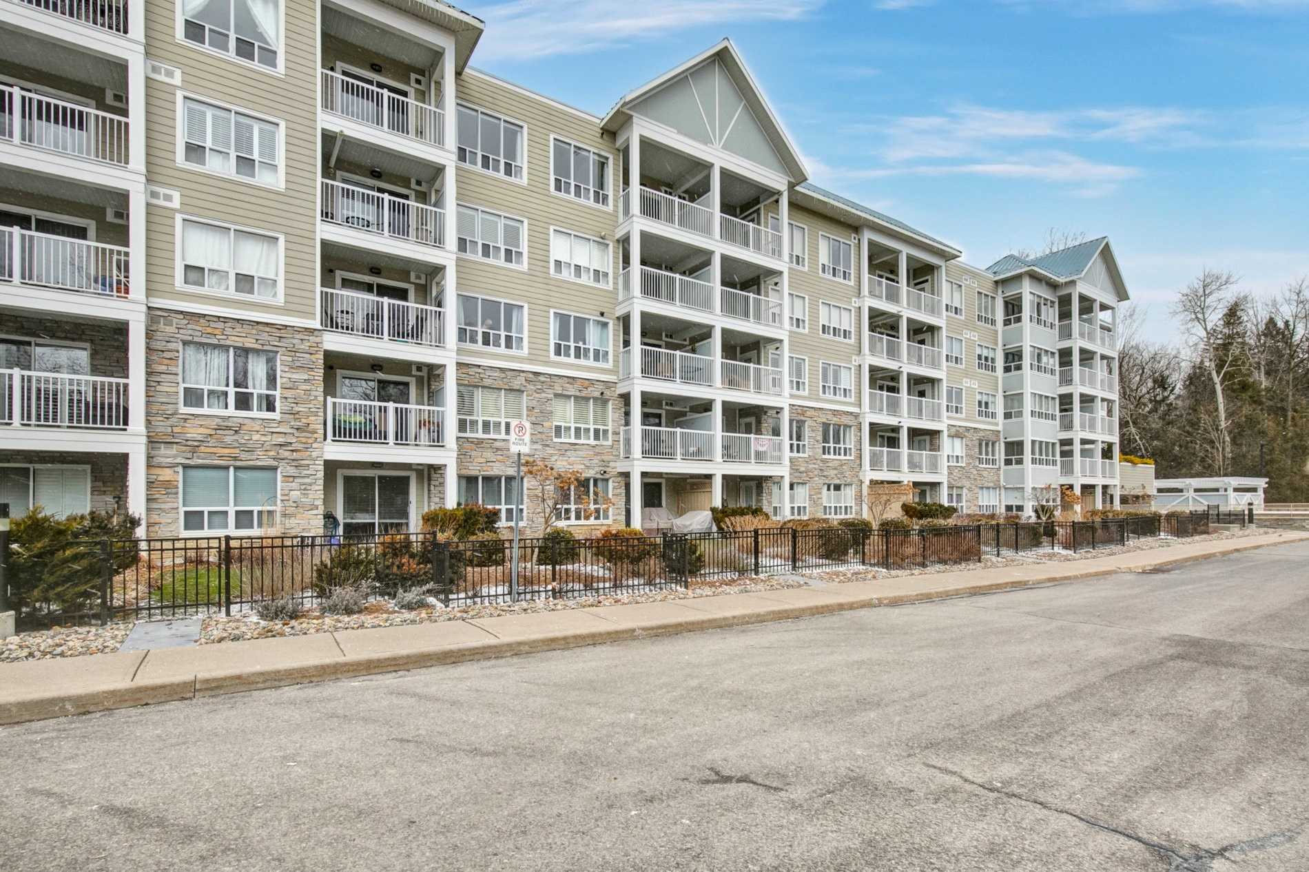 221 900 Bogart Mill Tr, Newmarket Sold, N5555641 Condos.ca