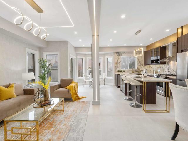 219 Devonsleigh Blvd