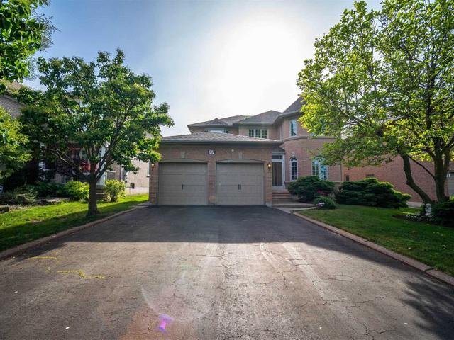 77 Bretton Circ