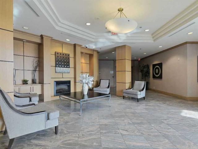 PH17 - 185 Oneida Cres