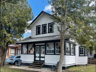 25 Wellington St