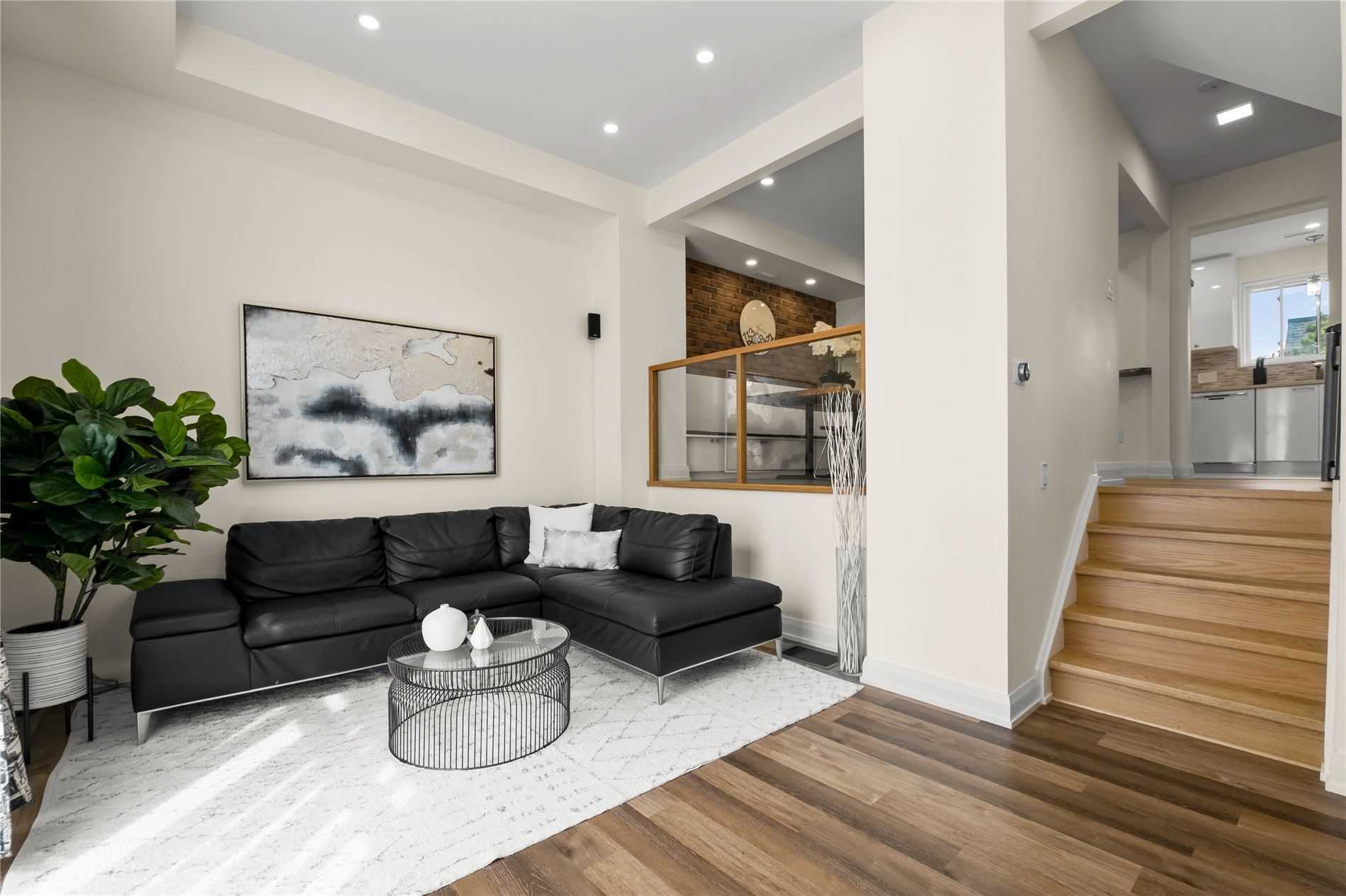 36 141 Clark Ave, Thornhill Sold, N5613953 Condos.ca