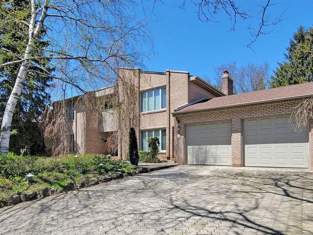 8 Fairway Heights Cres