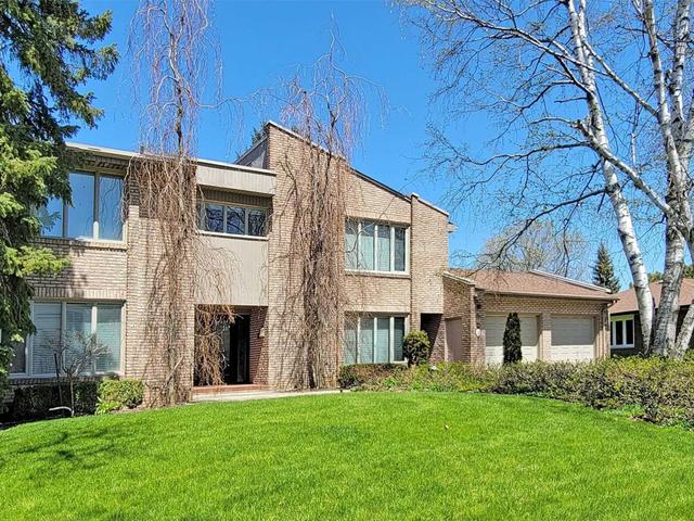 8 Fairway Heights Cres