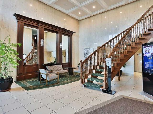 1708 - 8111 Yonge St