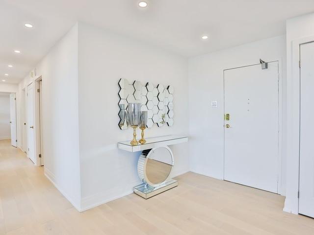 1708 - 8111 Yonge St