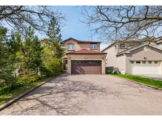 81 Stirling Cres