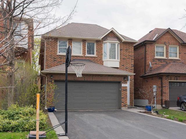 112 Glen Cres