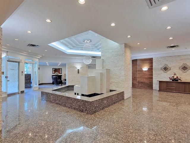 203 - 7805 Bayview Ave
