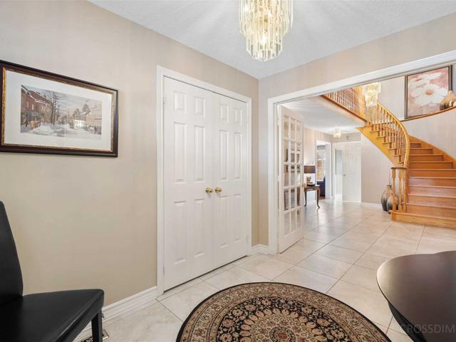 523 Beverley Glen Blvd